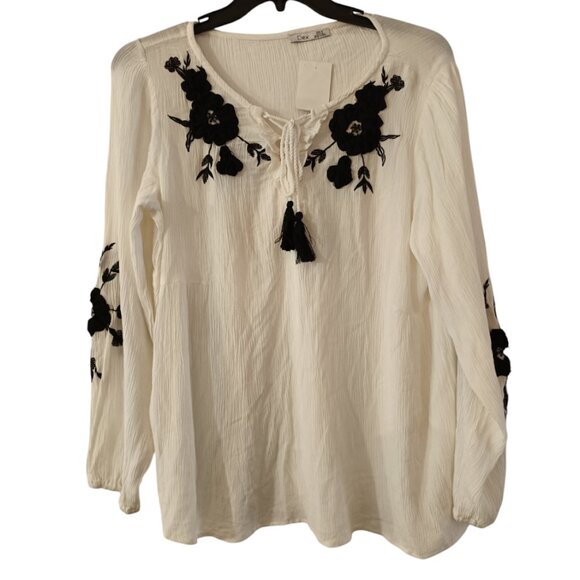 M💖Boho Peasant Embroidery Black & White Blouse Top - Picture 3 of 13